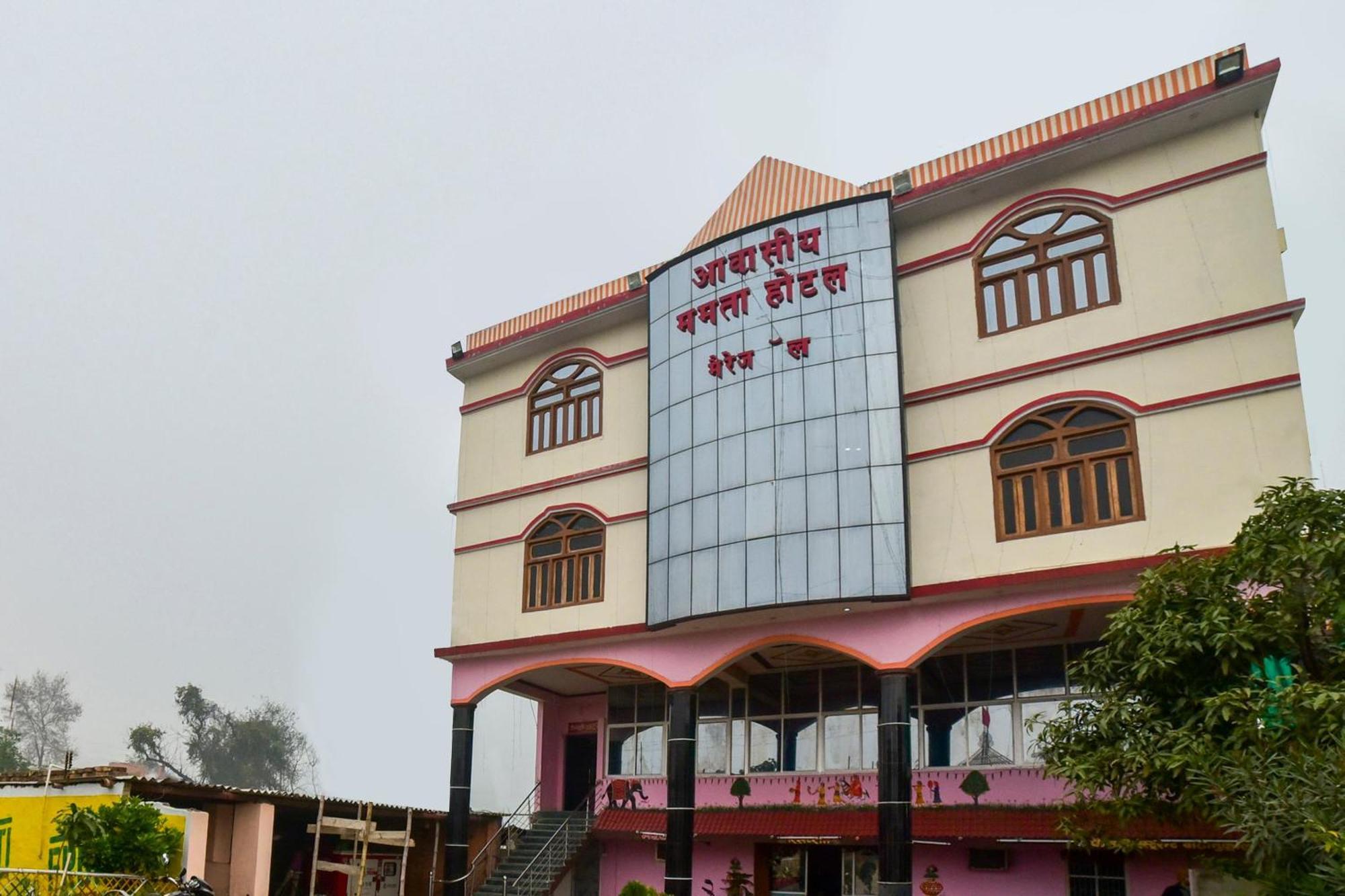 Oyo Flagship Mamta Hotel Hajipur Luaran gambar